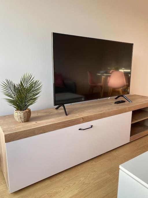 Apartamento A Pie De Playa La Pepa Burela Екстер'єр фото