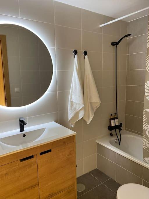 Apartamento A Pie De Playa La Pepa Burela Екстер'єр фото